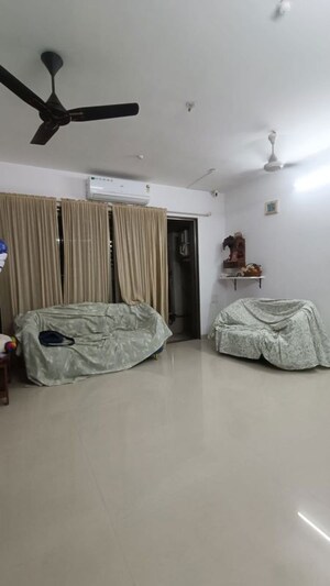 Bedroom in 2 BHK Apartment at Bhavya Supreme Annexe, Parel – for Rent