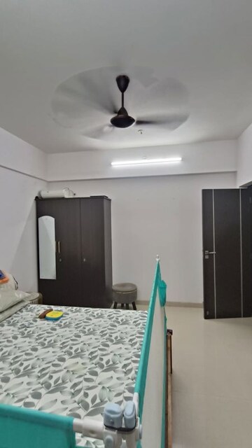 Furnished Amenities in 2 BHK Apartment at Bhavya Supreme Annexe, Parel – for Rent