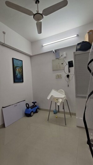 Master Bedroom in 2 BHK Apartment at Bhavya Supreme Annexe, Parel – for Rent