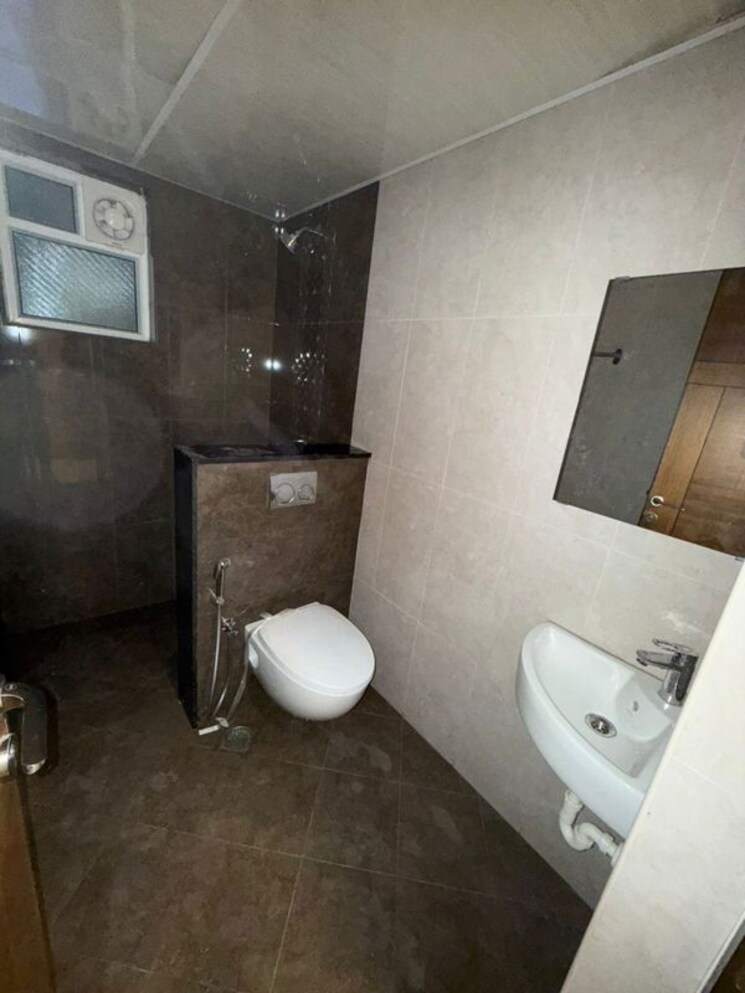 Bathroom, sumadhura-horizon 3 Bedroom 2060 Sq.Ft. Apartment In Kondapur Hyderabad 9735308