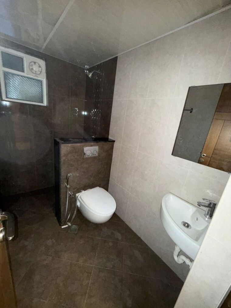 Bathroom, sumadhura-horizon 3 Bedroom 2060 Sq.Ft. Apartment In Kondapur Hyderabad 9735308