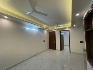 Room in 1 BHK Builder Floor at Saket – for Rent
