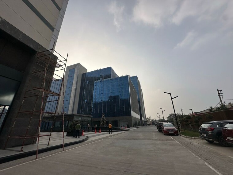 Exterior View, rps-world-trade-center Commercial Shop 566 Sq.Ft. In Sector 27c Faridabad 9735548