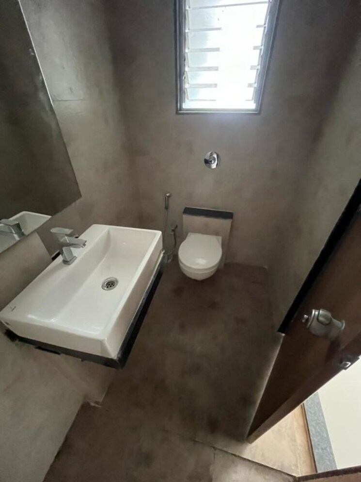 Bathroom, kohinoor-zen-estate 3 Bedroom 1064 Sq.Ft. Apartment In Kharadi Pune 9735580