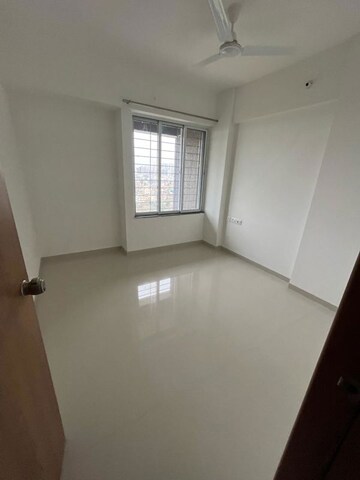 Room in 3 BHK Apartment at Kohinoor Zen Estate, Kharadi – for Rent