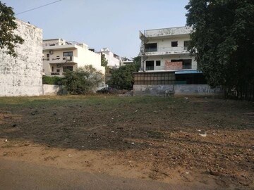  Plot For Sale in DLF Oakwood Estate, Dlf Phase ii