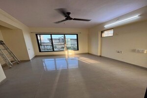Room in 2 BHK Apartment at Neptune Living Point, Bhandup West – for Rent