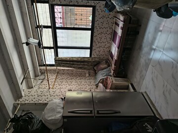 Living Room in Studio Independent House at Kurla East – for Rent