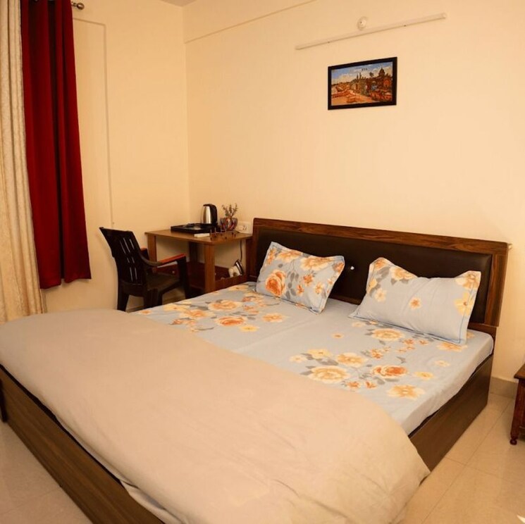 Bedroom, gomti nagar Pg For Girls In Gomti Nagar 9735644