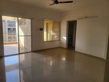 Room in 2 BHK Apartment at Cleveland Park, Mohammadwadi – for Rent