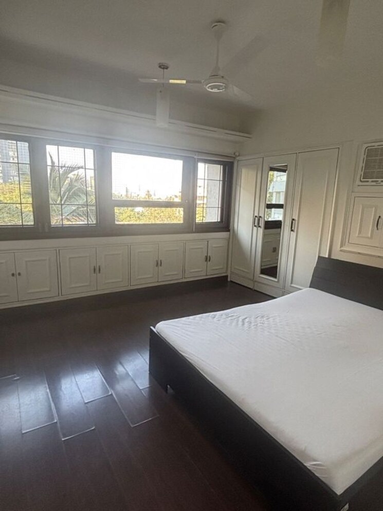 Bedroom, bandra west 1 Bedroom 500 Sq.Ft. Apartment In Bandra West Mumbai 9735670