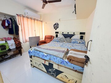 Bedroom in 1 BHK Apartment at Sunrise CHS Fursungi, Fursungi – for Rent