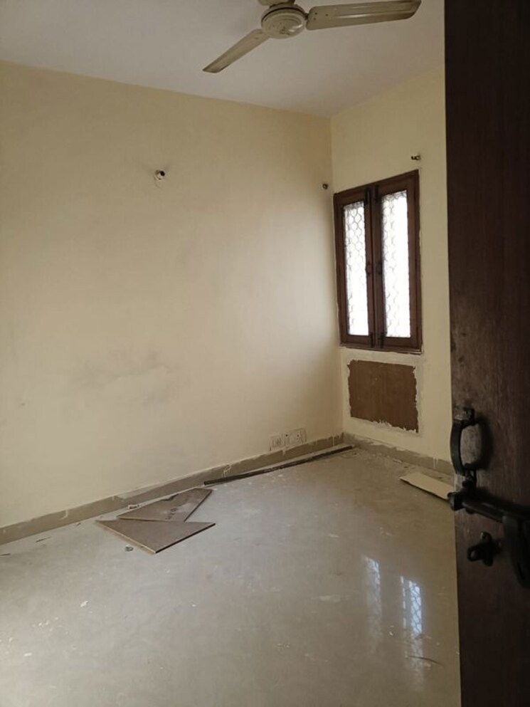 Room, patparganj 2 Bedroom 954 Sq.Ft. Apartment In Patparganj Delhi 9735810