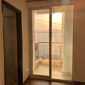 Room in 3 BHK Builder Floor at Rishi Market, Vikas Nagar – for Sale