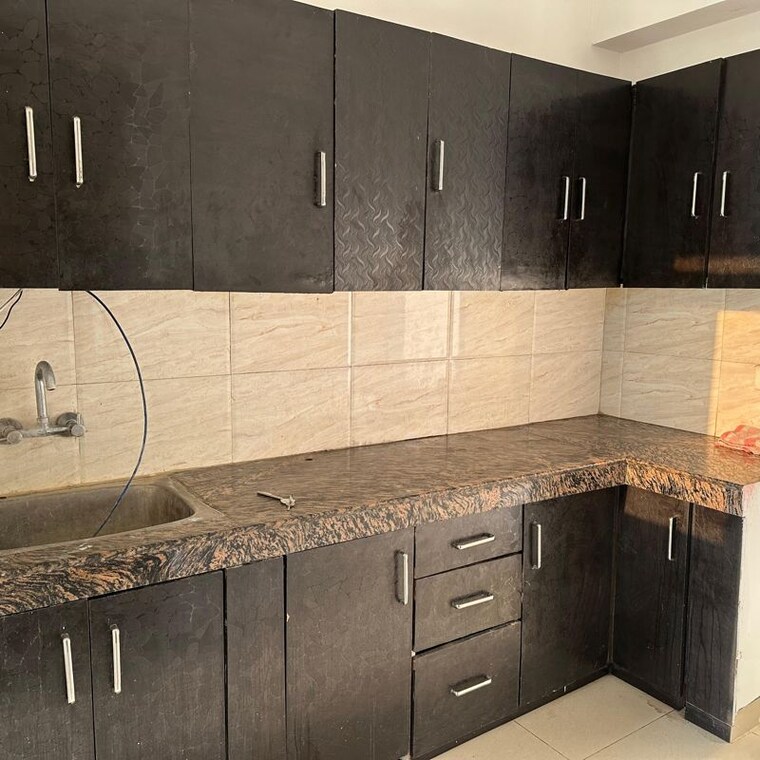 Kitchen, rishi-market 3 Bedroom 1324 Sq.Ft. Builder Floor In Vikas Nagar Ghaziabad 9735899