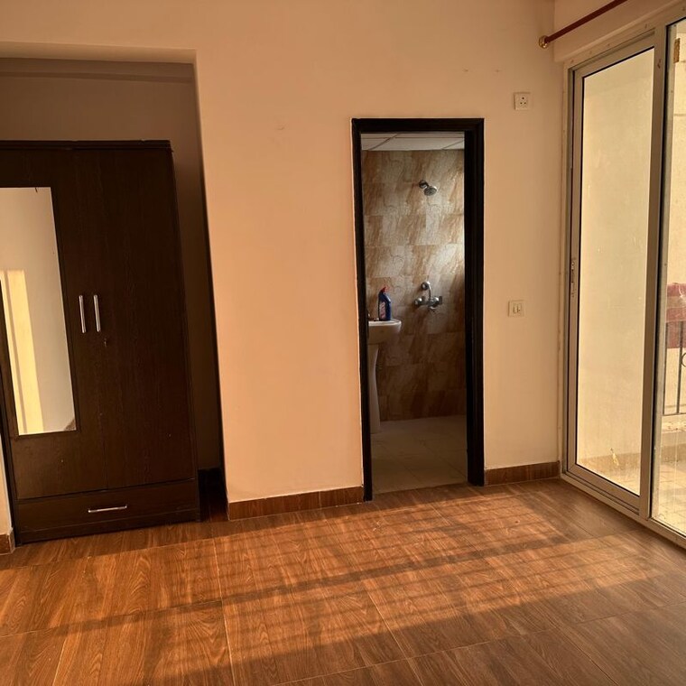 Room, rishi-market 3 Bedroom 1354 Sq.Ft. Builder Floor In Vikas Nagar Ghaziabad 9735903