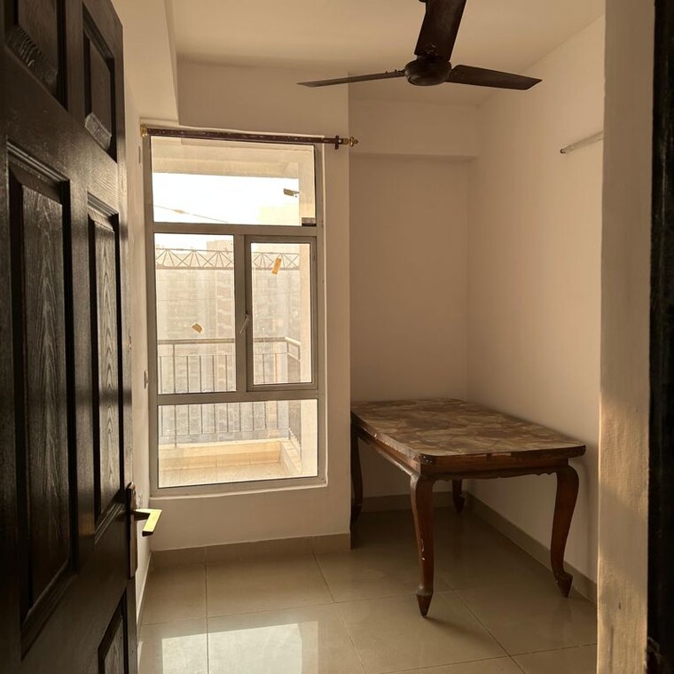 Room, rishi-market 3 Bedroom 1354 Sq.Ft. Builder Floor In Vikas Nagar Ghaziabad 9735903