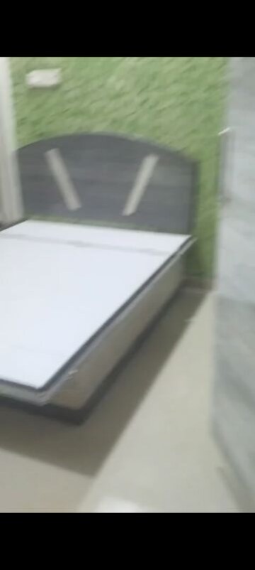 Furnished Amenities in 1 BHK Apartment at Kurla West – for Rent