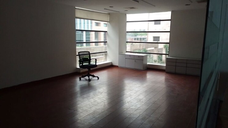 Room, sector 63 Commercial Warehouse 4500 Sq.Ft. In Sector 63 Noida 9735996