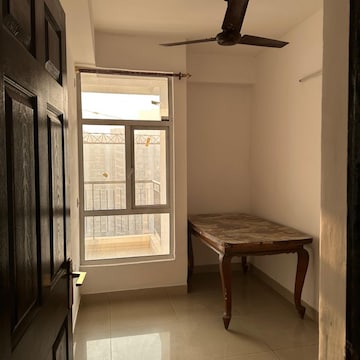 Room in 3 BHK Builder Floor at Rishi Market, Vikas Nagar – for Sale