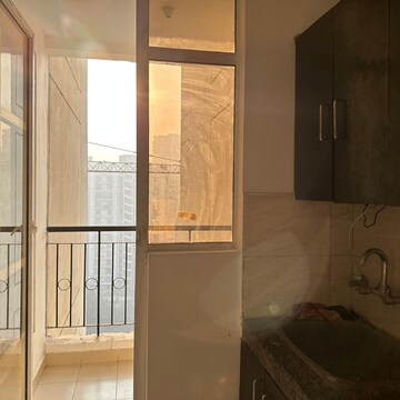 Room in 3 BHK Builder Floor at Rishi Market, Vikas Nagar – for Sale