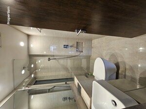 Team Area in 2 BHK Apartment at Hiranandani Castle Rock, Powai – for Rent