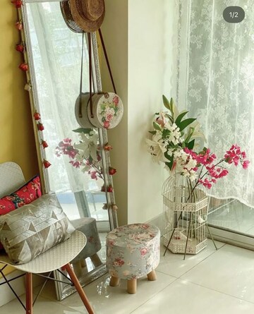 Room in  Pg at Vibhuti Khand – for Rent