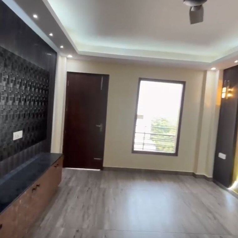 Room, sector 49 4 Bedroom 350 Sq.Yd. Builder Floor In Sector 49 Gurgaon 9736142