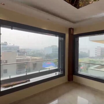 Room in 4 BHK Builder Floor at Sector 49 – for Sale