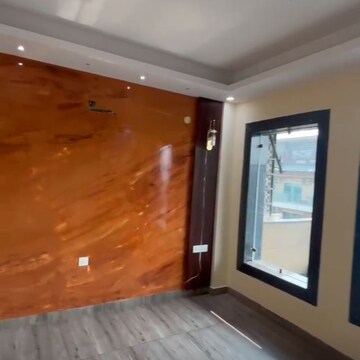 Room in 4 BHK Builder Floor at Sector 49 – for Sale