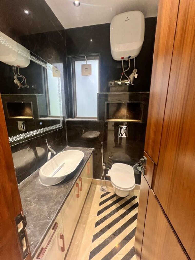 Attached Bathroom, basant gaon 4 Bedroom 3600 Sq.Ft. Apartment In Basant Gaon Delhi 9736143