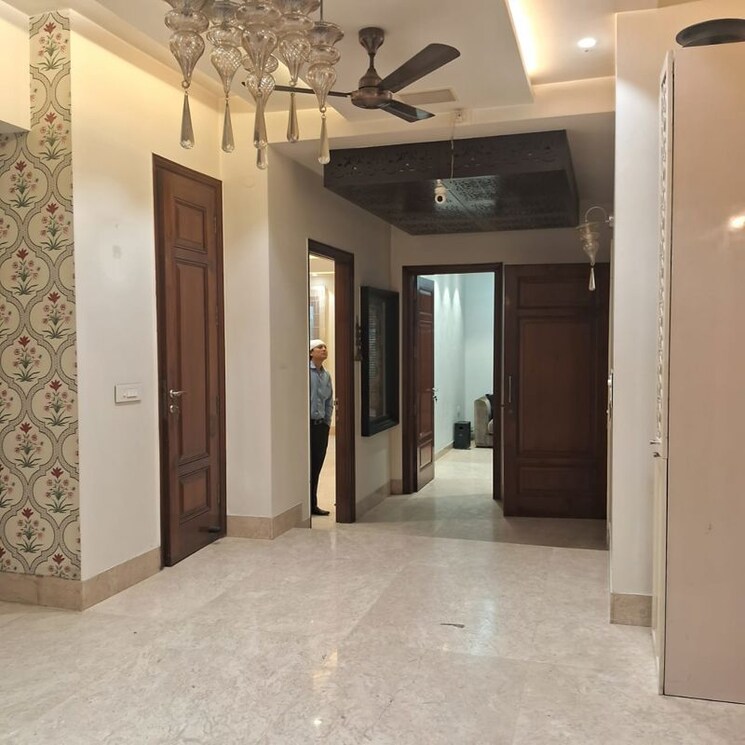 Room, basant gaon 4 Bedroom 3600 Sq.Ft. Apartment In Basant Gaon Delhi 9736143