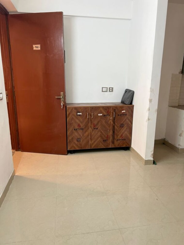 Room, sector 92 3 Bedroom 744 Sq.Ft. Apartment In Sector 92 Gurgaon 9736149