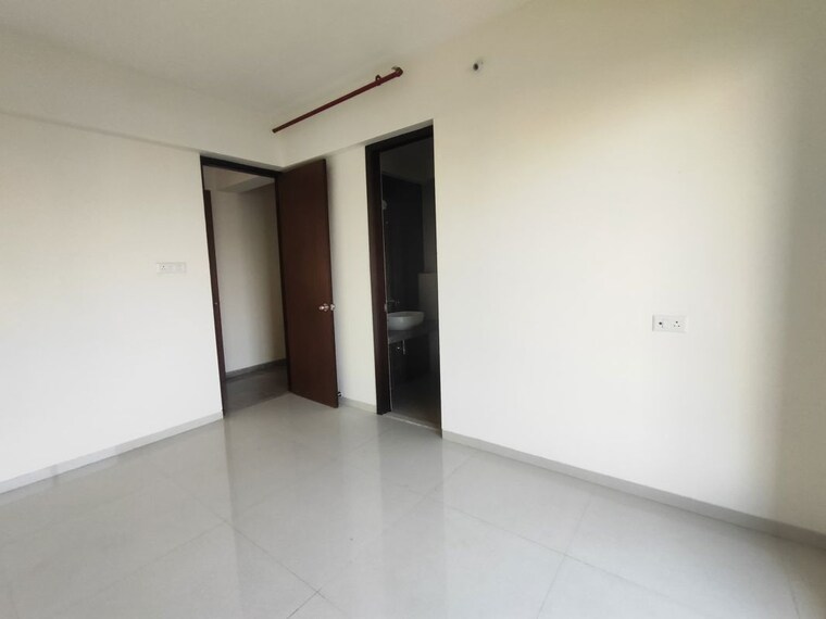 Room, raj-tattva 3 Bedroom 1200 Sq.Ft. Apartment In Kapur Bawdi Thane 9736139