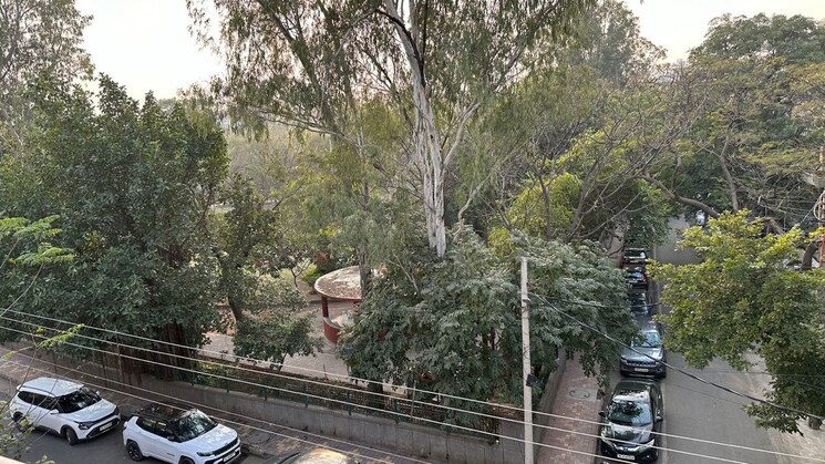 Garden, basant gaon 4 Bedroom 3600 Sq.Ft. Apartment In Basant Gaon Delhi 9736151