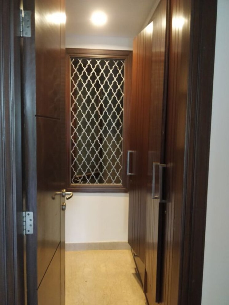 Kitchen, defence colony 4 Bedroom 3000 Sq.Ft. Apartment In Defence Colony Delhi 9736169