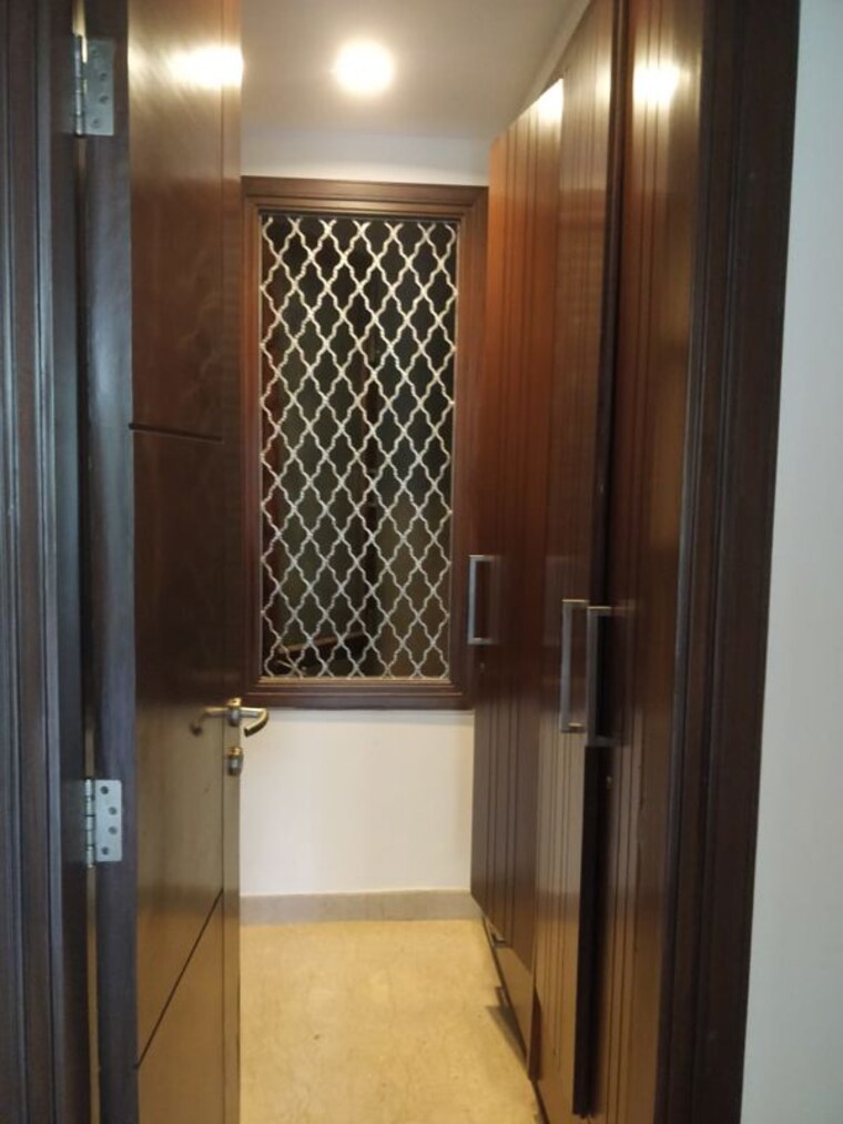 Kitchen, defence colony 4 Bedroom 3000 Sq.Ft. Apartment In Defence Colony Delhi 9736169