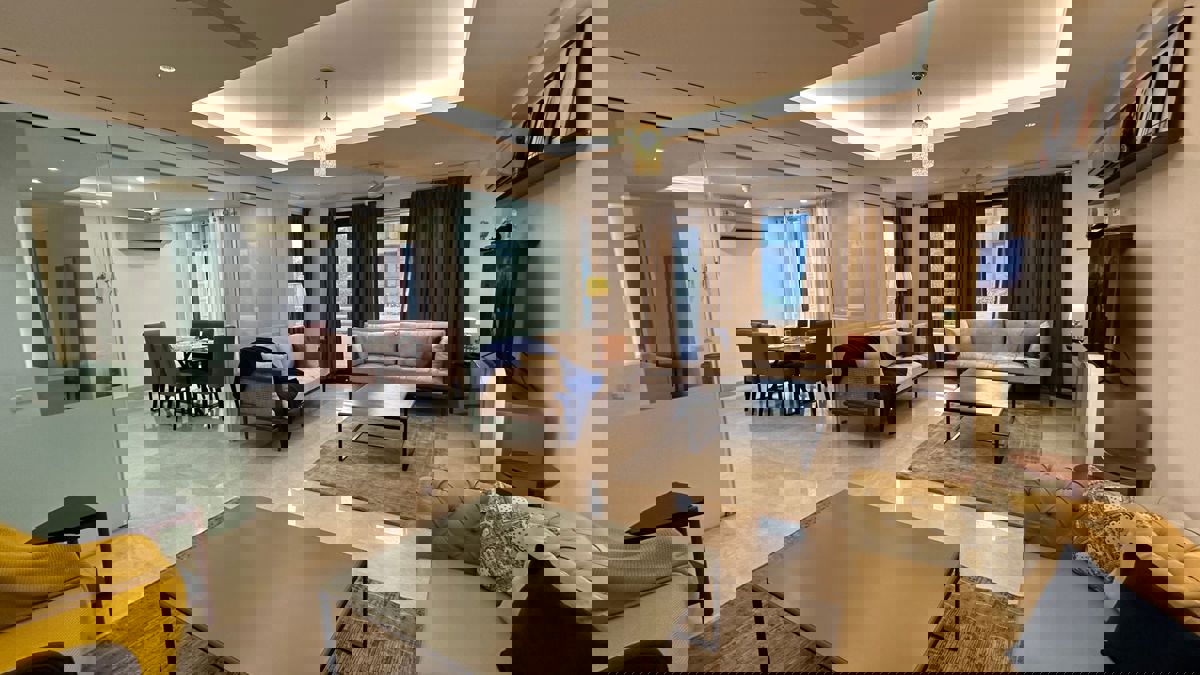 3.5 BHK Apartment For Rent in Defence Colony