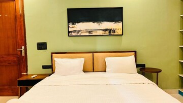 Furnished Amenities in 2 BHK Builder Floor at Builder Floor, Sector 28 – for Rent