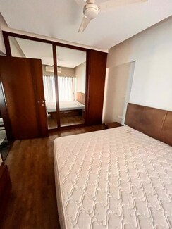 2 BHK Apartment For Rent in Ajanta Apartments Santacruz West