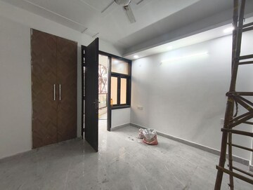 Room in 1 BHK Builder Floor at Neb Sarai – for Sale