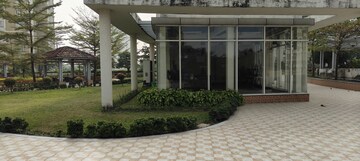 Parking in 3 BHK Apartment at Merlin Elita Garden Vista Phase 2, New Town – for Sale