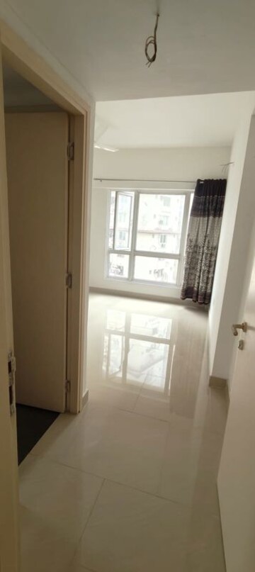 Room in 3 BHK Apartment at Merlin Elita Garden Vista Phase 2, New Town – for Sale