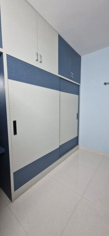 Room in 2 BHK Builder Floor at Kondapur – for Rent