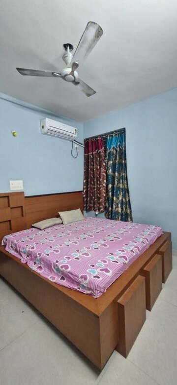 Bedroom in 2 BHK Builder Floor at Kondapur – for Rent