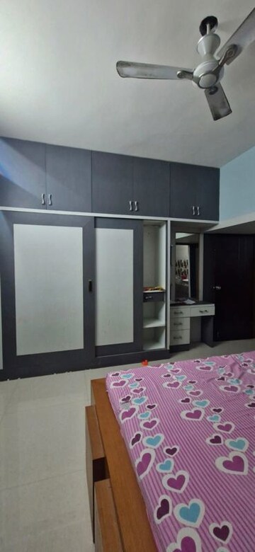 Room in 2 BHK Builder Floor at Kondapur – for Rent
