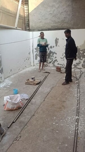 Parking in 2 BHK Independent House at RWA Apartments Sector 45, Sector 45 – for Rent