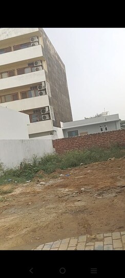 Plot For Sale in DLF Alameda