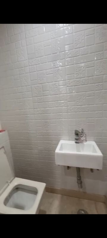 Bathroom in 4 BHK Builder Floor at Lajpat Nagar ii – for Rent