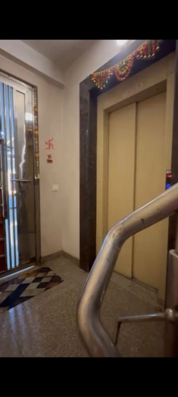 undefined, lajpat nagar ii 4 Bedroom 334 Sq.Yd. Builder Floor In Lajpat Nagar ii Delhi 9736283